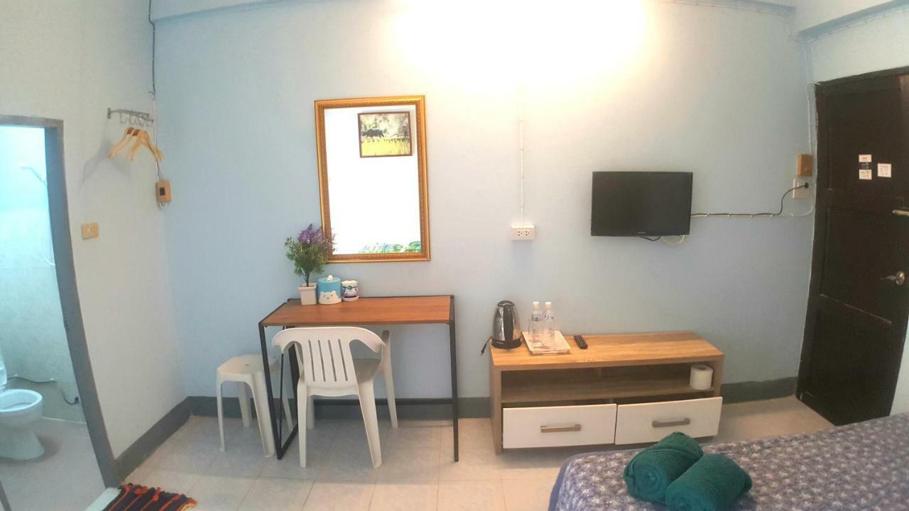 Panmanee Apartment Bangkok Exterior photo